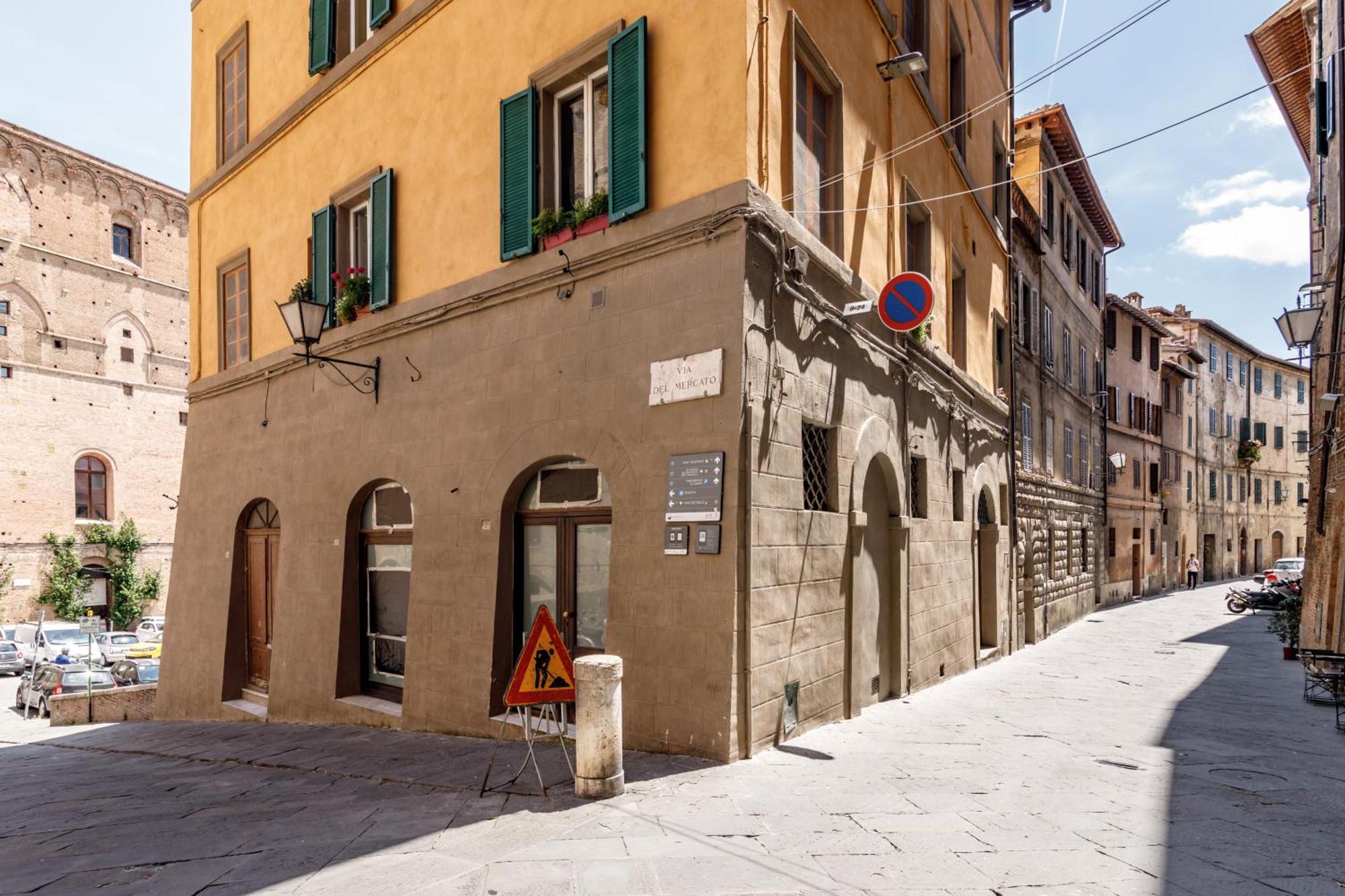 Apartamento Charme Centro Storico Siena Exterior foto