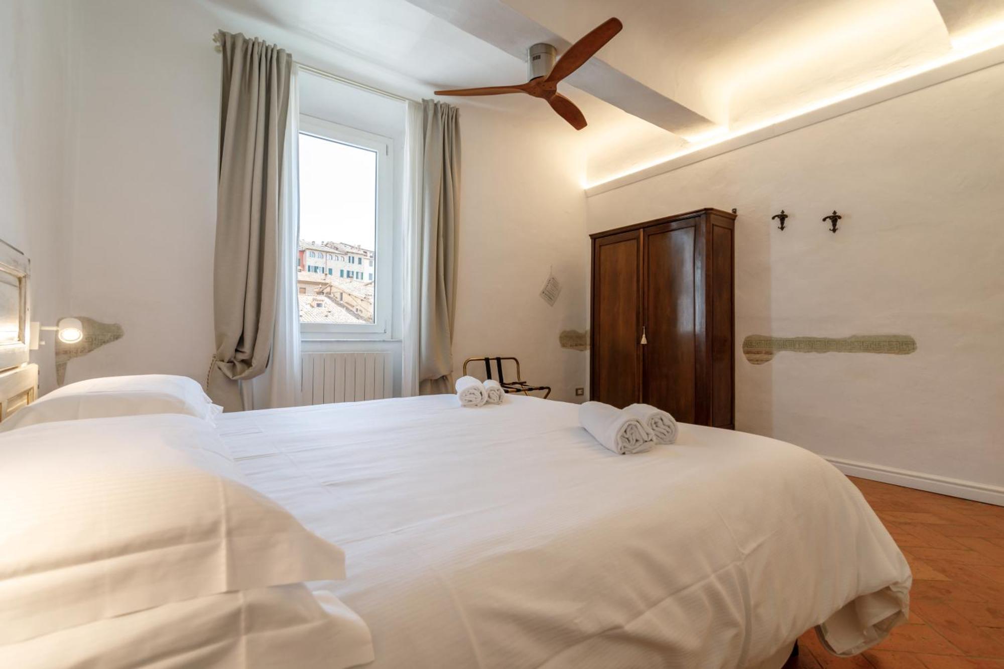 Apartamento Charme Centro Storico Siena Exterior foto
