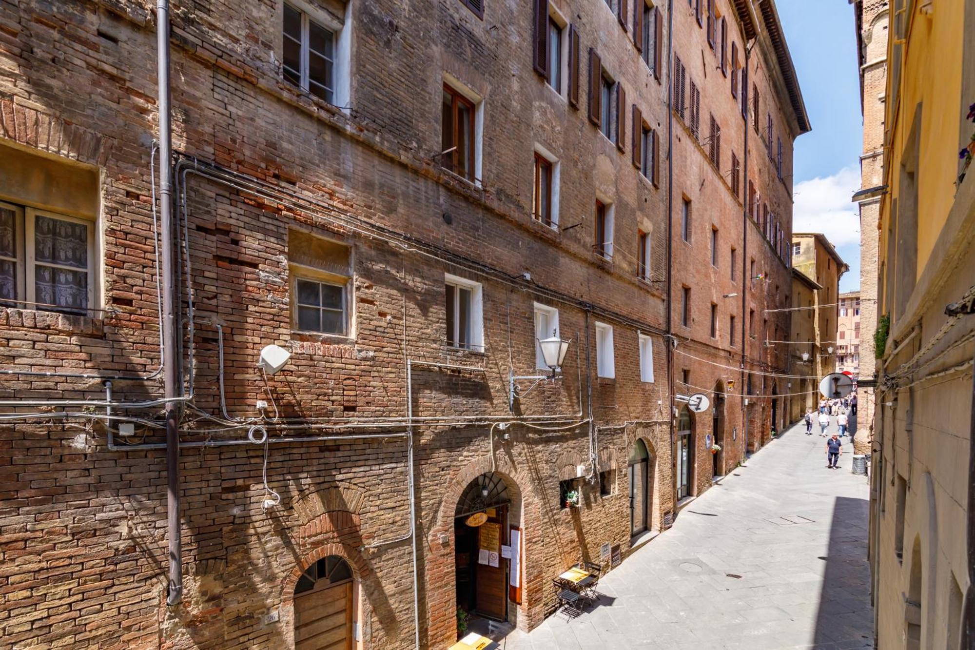 Apartamento Charme Centro Storico Siena Exterior foto